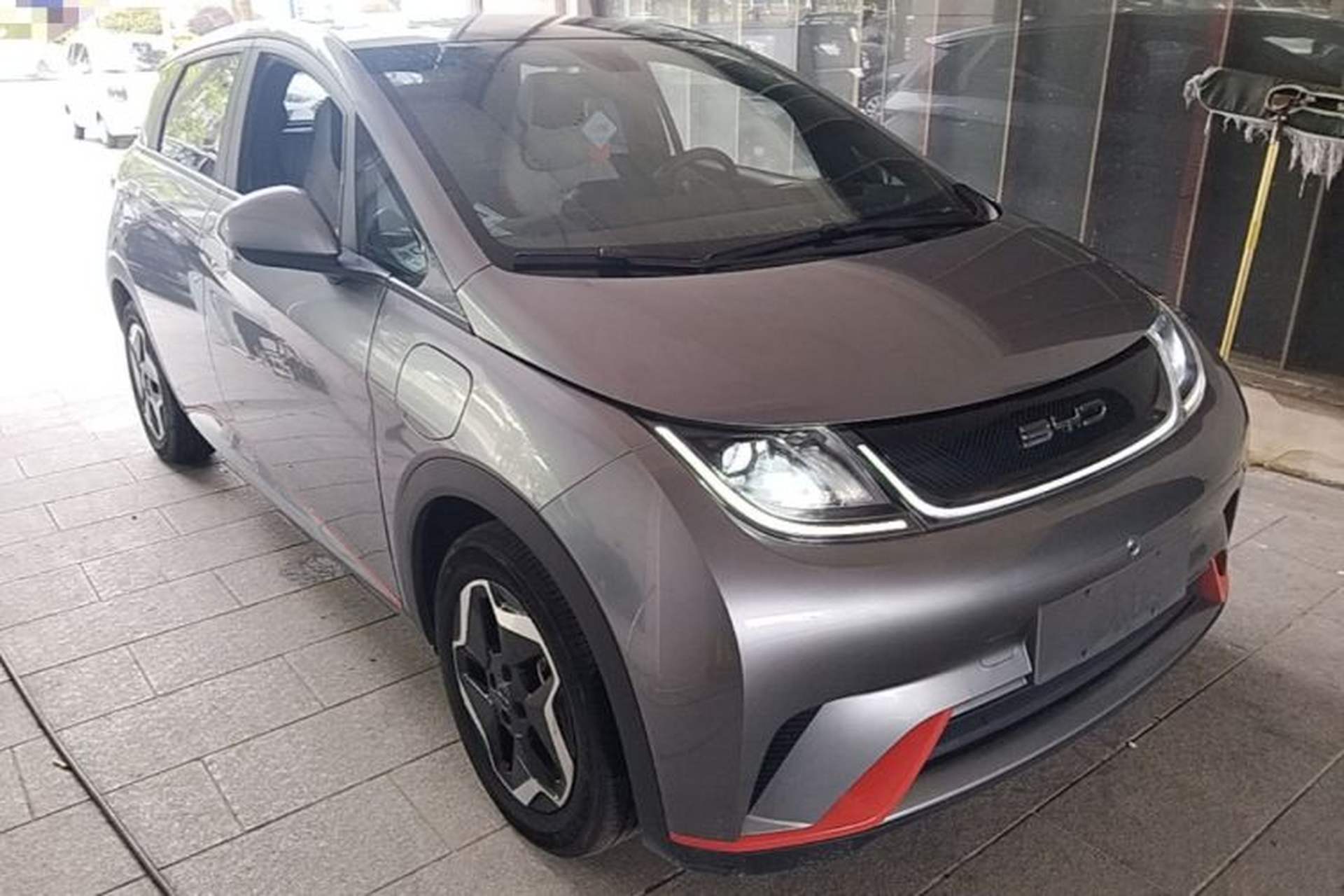 Used BYD Dolphin 2021 405 km Fashion Edition Front Right 45 Deg