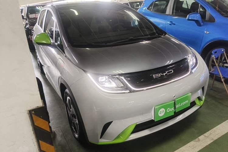 Used BYD Dolphin 2021 405 km Fashion Edition Front Right 45 Deg