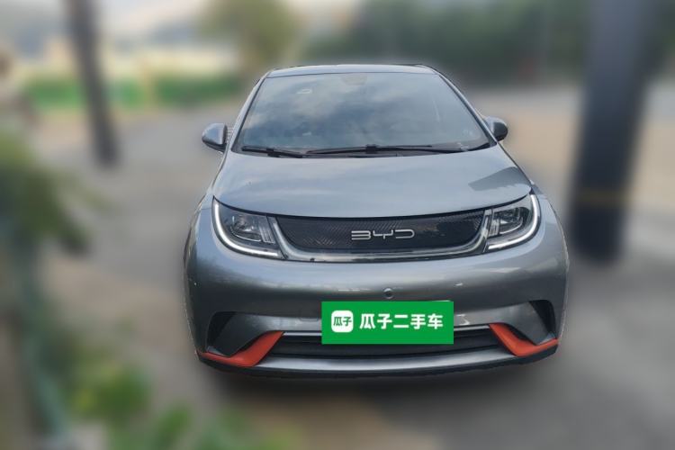 Used BYD Dolphin 2021 405 km Fashion Edition Front Right 45 Deg