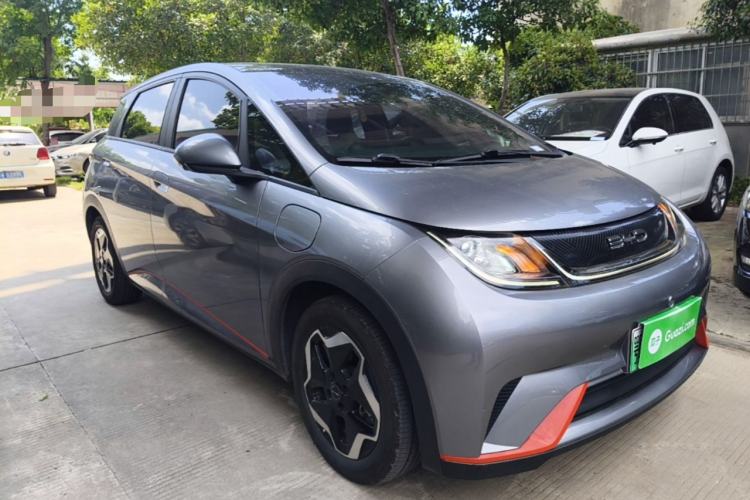 Used BYD Dolphin 2021 405 km Fashion Edition Front Right 45 Deg