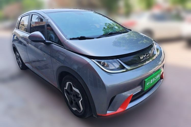 Used BYD Dolphin 2021 405 km Fashion Edition Front Right 45 Deg