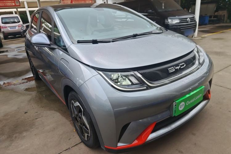 Used BYD Dolphin 2021 405 km Fashion Edition Front Right 45 Deg