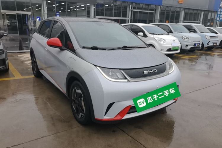 Used BYD Dolphin 2021 405 km Fashion Edition Front Right 45 Deg