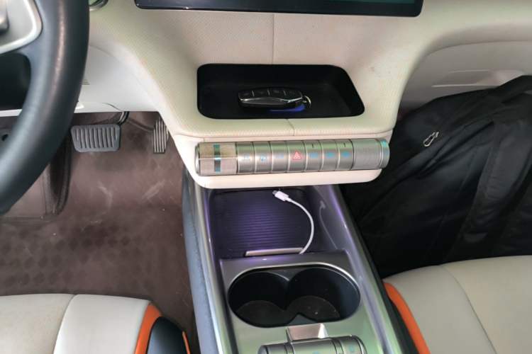 Used BYD Dolphin 2021 405 km Fashion Edition Gear Lever
