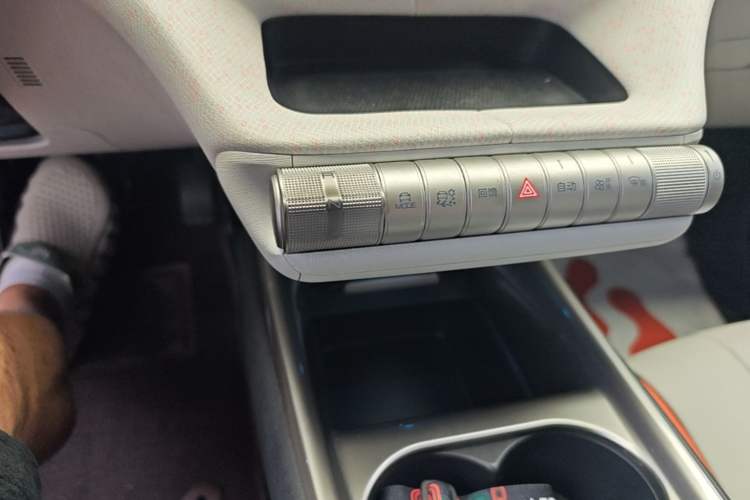 Used BYD Dolphin 2021 405 km Fashion Edition Gear Lever