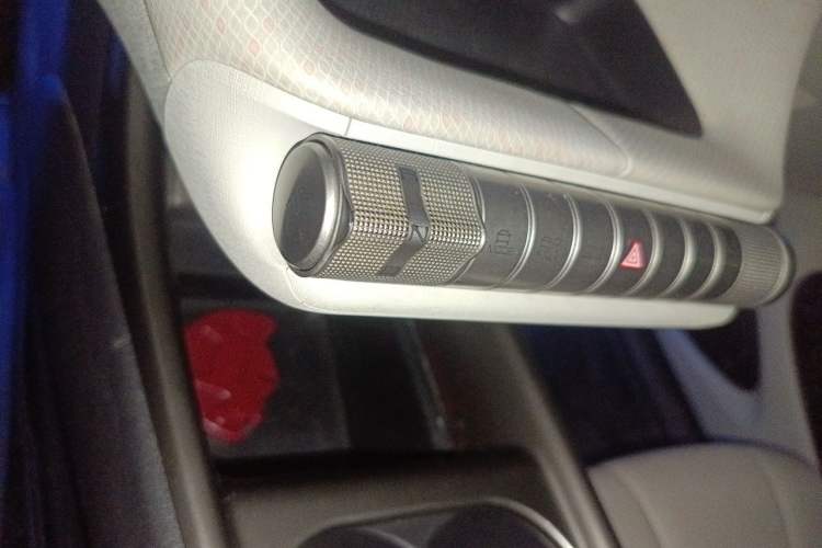 Used BYD Dolphin 2021 405 km Fashion Edition Gear Lever
