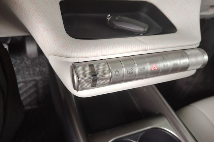 Used BYD Dolphin 2021 405 km Free Version Gear Lever