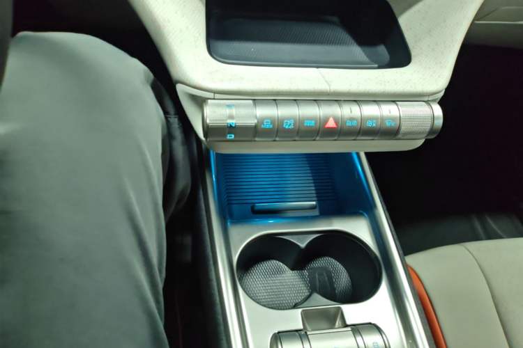Used BYD Dolphin 2021 405 km Fashion Edition Gear Lever