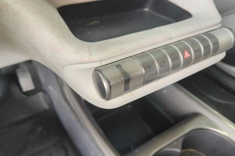 Used BYD Dolphin 2021 405 km Fashion Edition Gear Lever