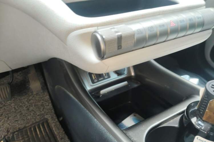 Used BYD Dolphin 2021 405 km Fashion Edition Gear Lever