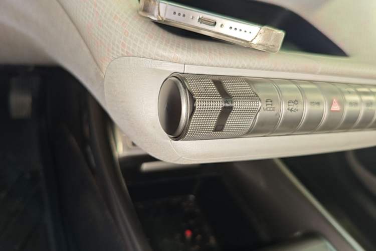 Used BYD Dolphin 2021 405 km Fashion Edition Gear Lever