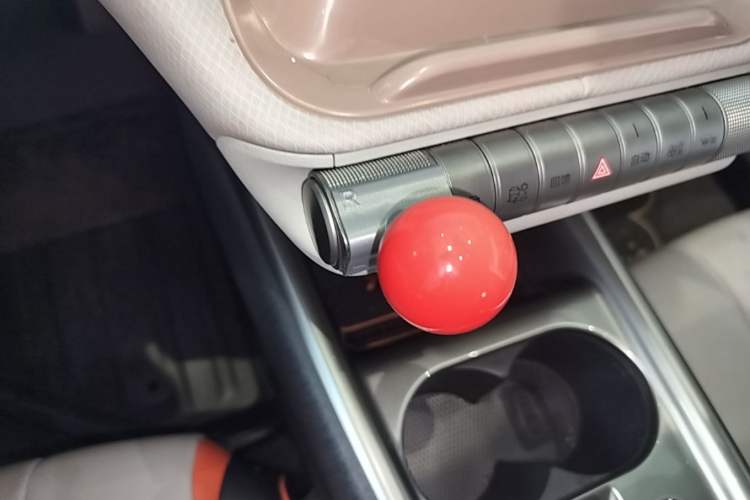 Used BYD Dolphin 2021 405 km Fashion Edition Gear Lever