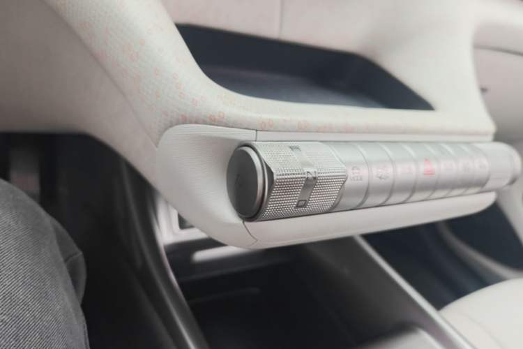 Used BYD Dolphin 2021 405 km Fashion Edition Gear Lever