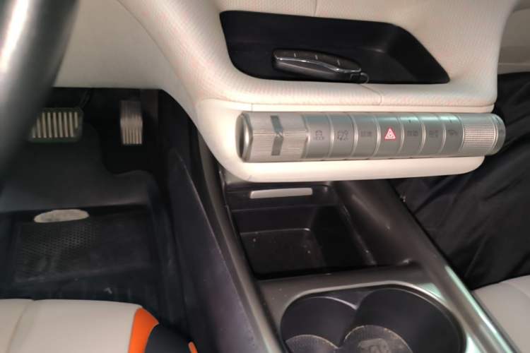 Used BYD Dolphin 2021 405 km Fashion Edition Gear Lever