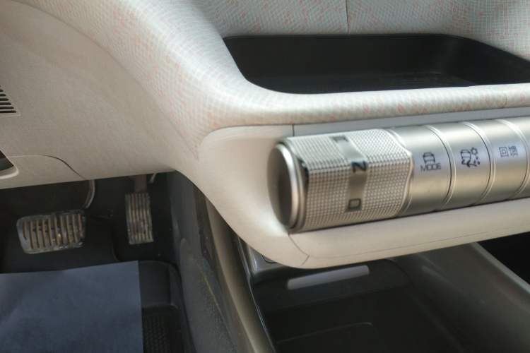 Used BYD Dolphin 2021 405 km Fashion Edition Gear Lever