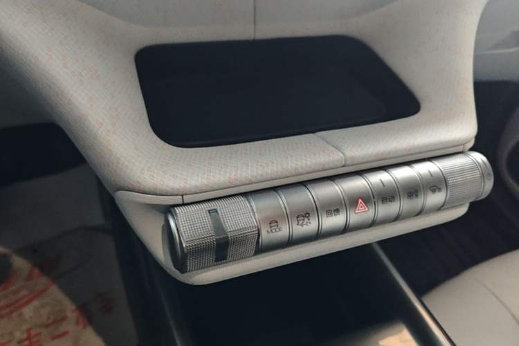 Used BYD Dolphin 2021 405 km Fashion Edition Gear Lever
