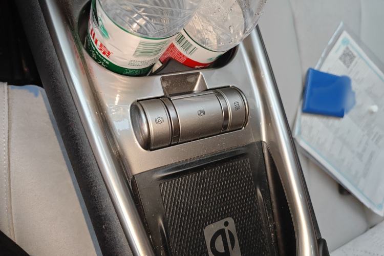 Used BYD Dolphin 2021 405 km Fashion Edition Gear Lever
