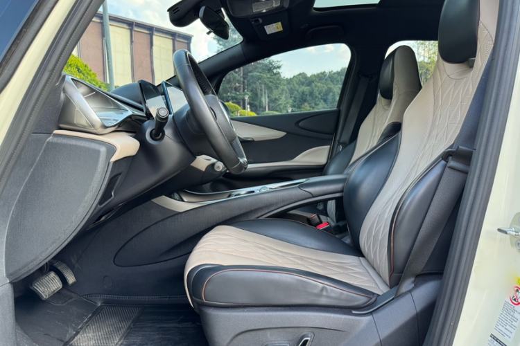 Used BYD Dolphin 2021 405 km Fashion Edition Interior 10