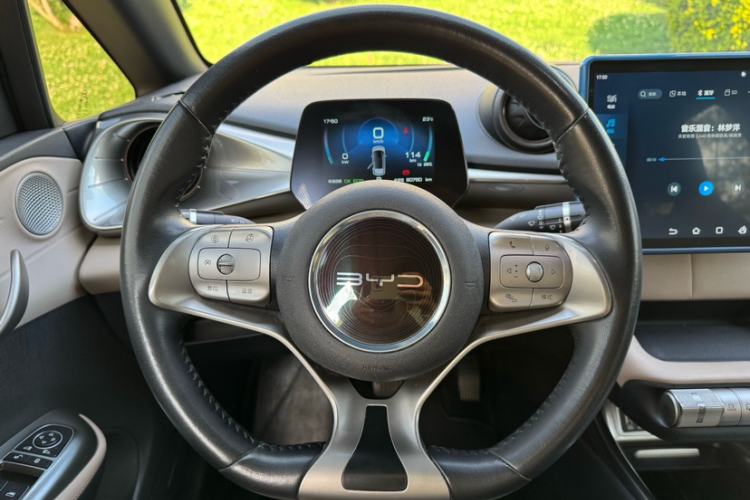 Used BYD Dolphin 2021 405 km Fashion Edition Interior 12
