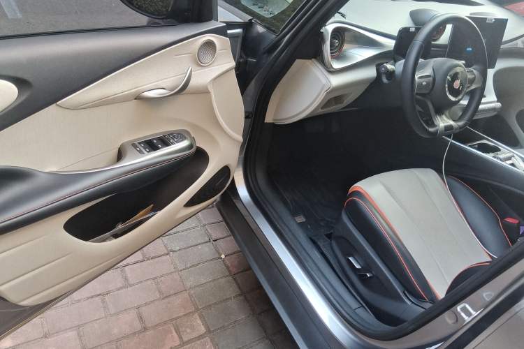 Used BYD Dolphin 2021 405 km Fashion Edition Interior 3