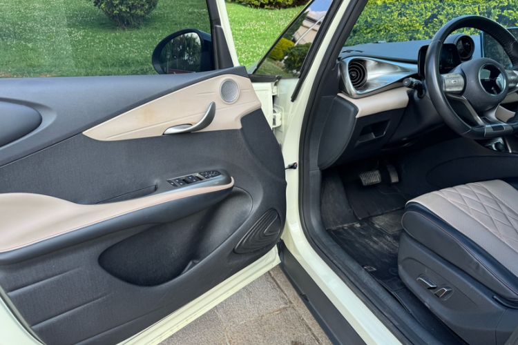 Used BYD Dolphin 2021 405 km Fashion Edition Interior 3