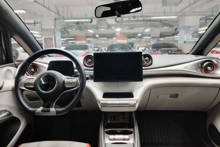 Used BYD Dolphin 2021 405 km Free Version Interior 3
