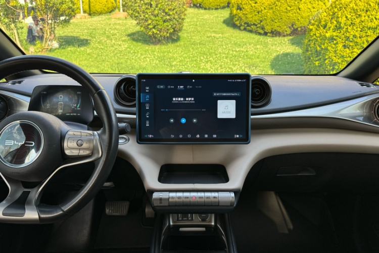 Used BYD Dolphin 2021 405 km Fashion Edition Interior 5
