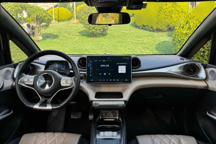 Used BYD Dolphin 2021 405 km Fashion Edition Interior 8