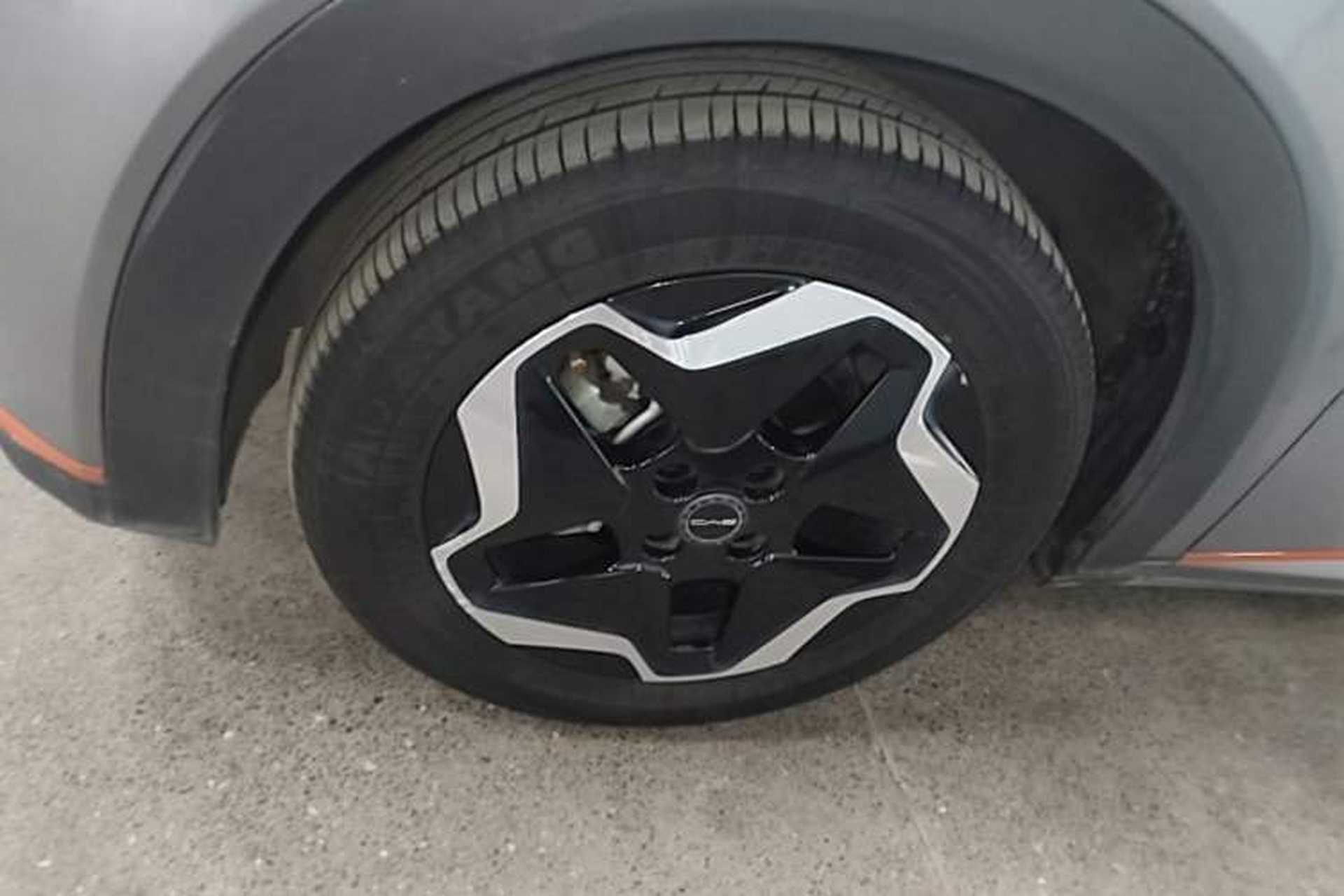 Used BYD Dolphin 2021 405 km Free Version Left Front Wheel Hub