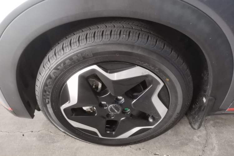 Used BYD Dolphin 2021 405 km Fashion Edition Left Front Wheel Hub