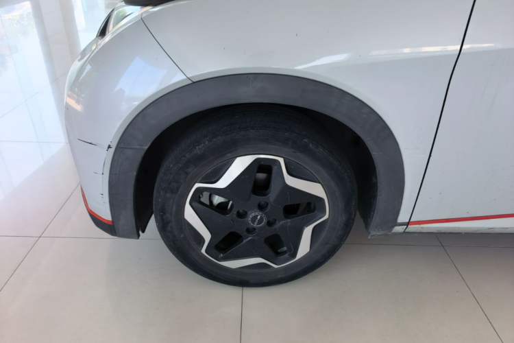 Used BYD Dolphin 2021 405 km Fashion Edition Left Front Wheel Hub
