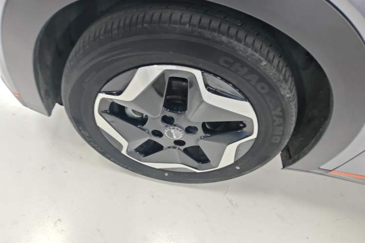 Used BYD Dolphin 2021 405 km Fashion Edition Left Front Wheel Hub
