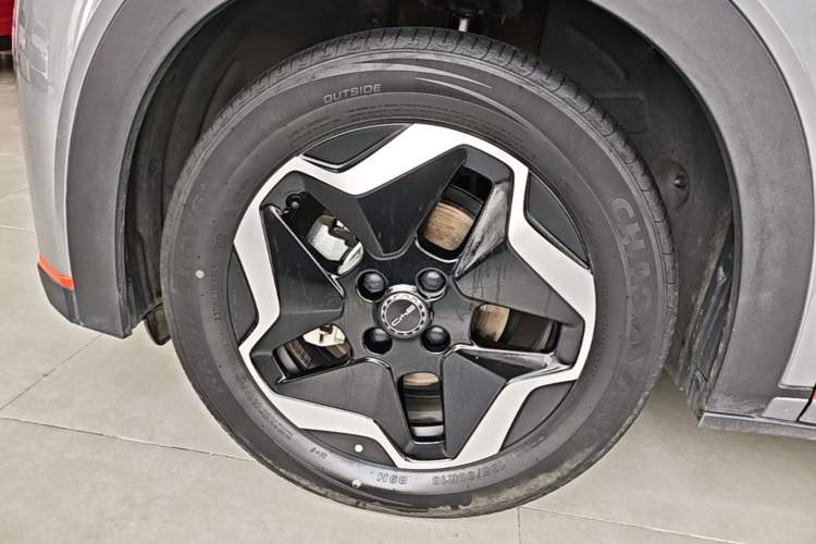 Used BYD Dolphin 2021 405 km Fashion Edition Left Front Wheel Hub