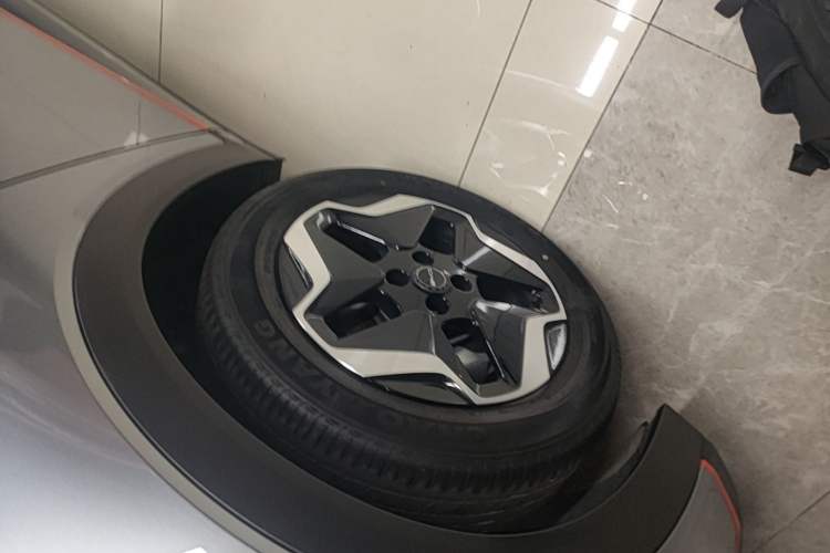 Used BYD Dolphin 2021 405 km Fashion Edition Left Front Wheel Hub