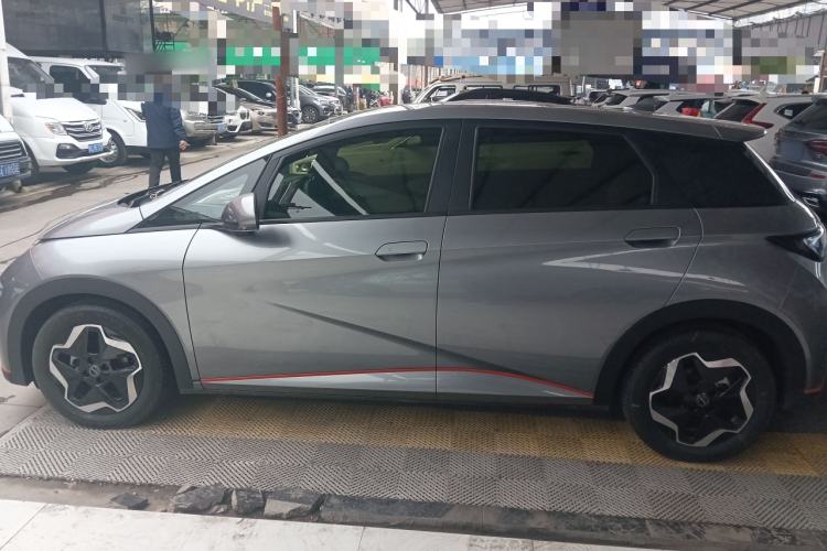 Used BYD Dolphin 2021 405 km Fashion Edition Left Side