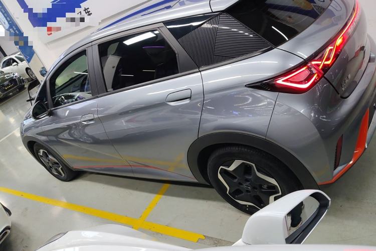 Used BYD Dolphin 2021 405 km Fashion Edition Left Side
