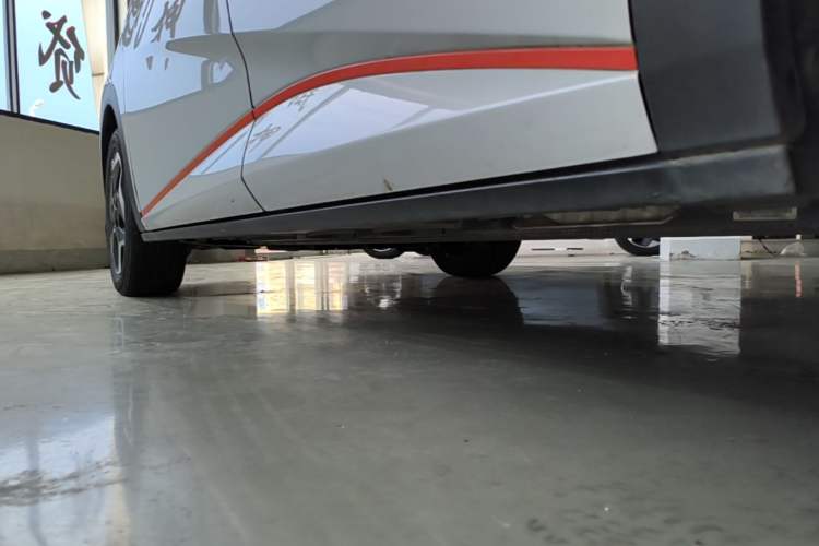 Used BYD Dolphin 2021 405 km Fashion Edition Left Side Sill