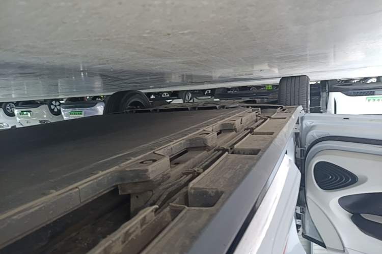 Used BYD Dolphin 2021 405 km Fashion Edition Left Side Sill