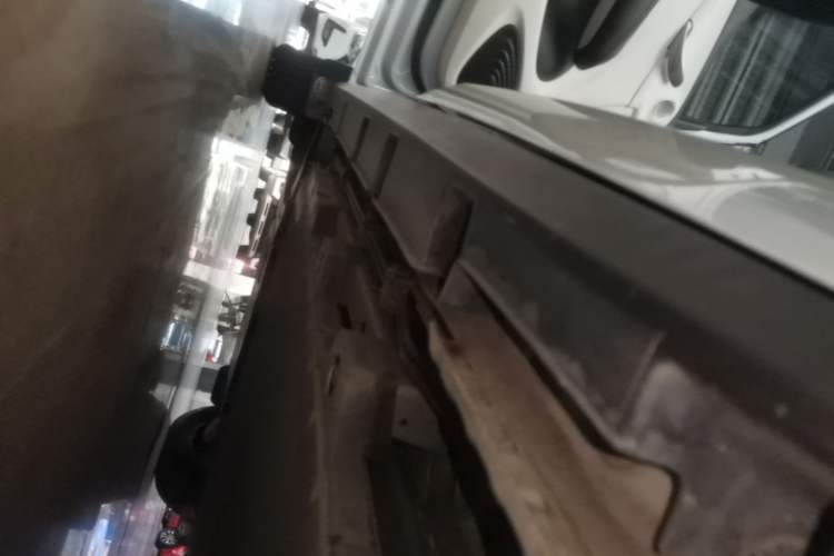 Used BYD Dolphin 2021 405 km Fashion Edition Left Side Sill