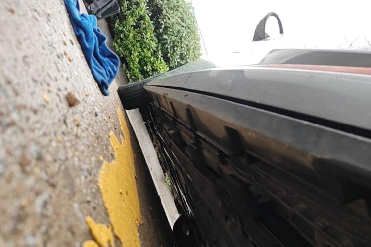 Used BYD Dolphin 2021 405 km Fashion Edition Left Side Sill
