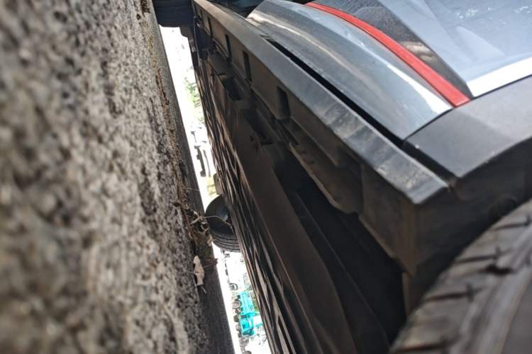 Used BYD Dolphin 2021 405 km Fashion Edition Left Side Sill