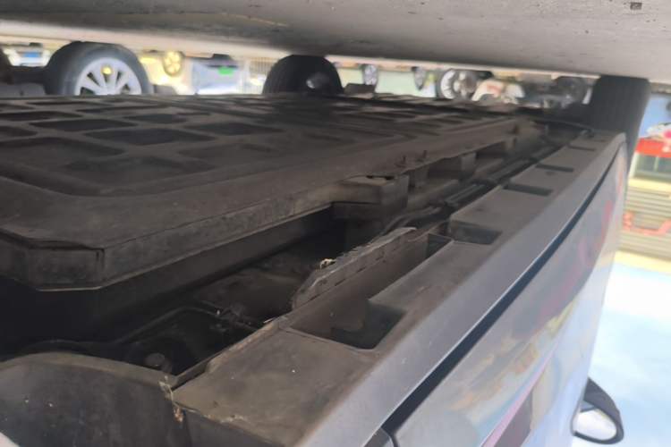 Used BYD Dolphin 2021 405 km Fashion Edition Left Side Sill