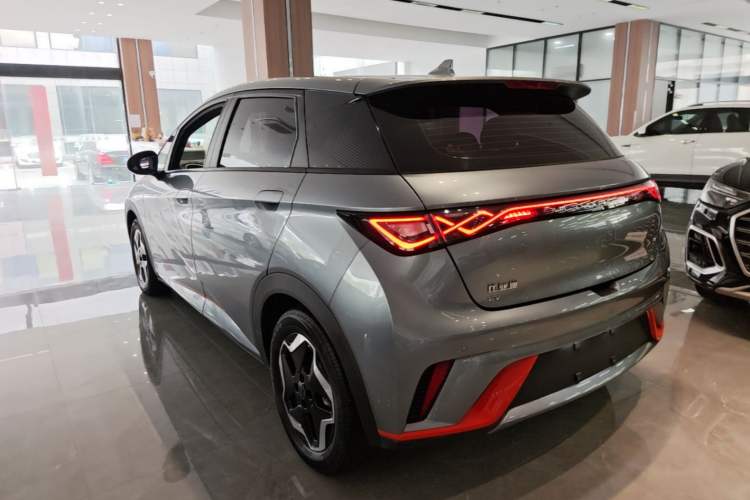 Used BYD Dolphin 2021 405 km Fashion Edition Rear Left 45 Deg
