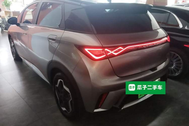 Used BYD Dolphin 2021 405 km Fashion Edition Rear Left 45 Deg