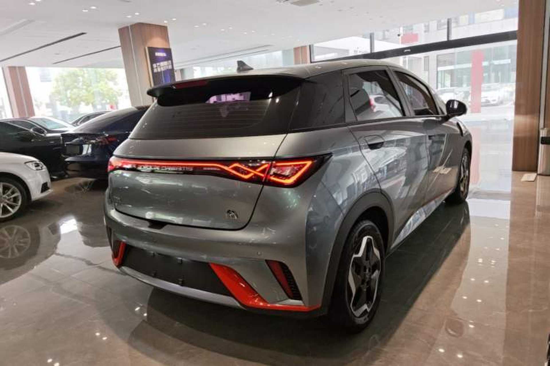 Used BYD Dolphin 2021 405 km Fashion Edition Rear Right 45 Deg