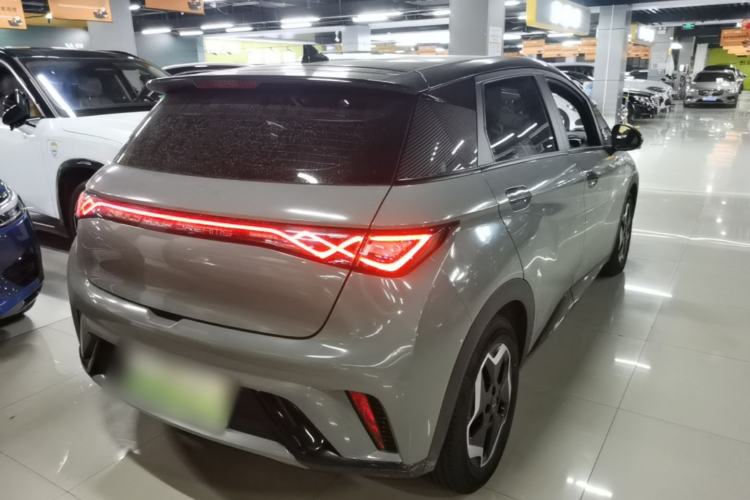 Used BYD Dolphin 2021 405 km Fashion Edition Rear Right 45 Deg