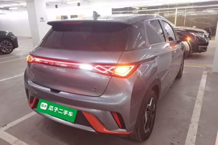 Used BYD Dolphin 2021 405 km Fashion Edition Rear Right 45 Deg