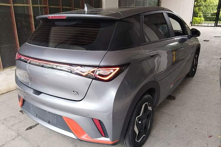 Used BYD Dolphin 2021 405 km Fashion Edition Rear Right 45 Deg