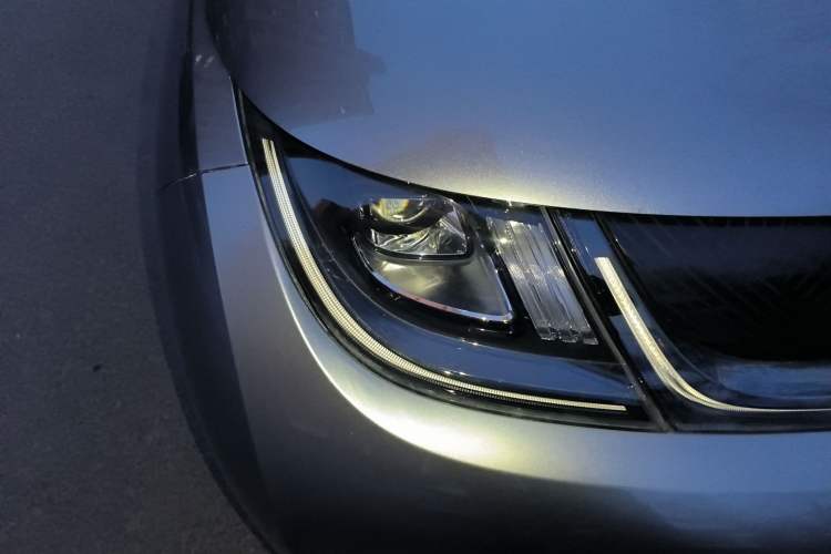 Used BYD Dolphin 2021 405 km Fashion Edition Right Front Headlight