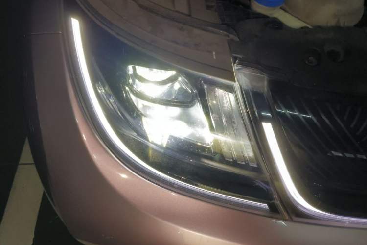 Used BYD Dolphin 2021 405 km Fashion Edition Right Front Headlight